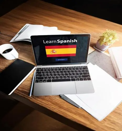 Computer with an online class of spanish
